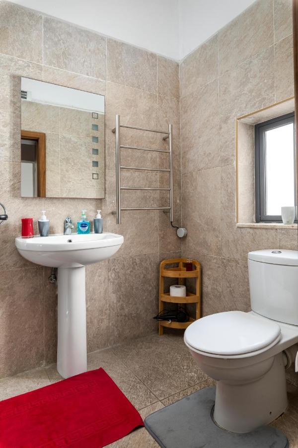 Traditional & Modern Maltese Townhouse - Rooftop Terrace And Sea Views, Close To Birgu Waterfront Cospicua Dış mekan fotoğraf